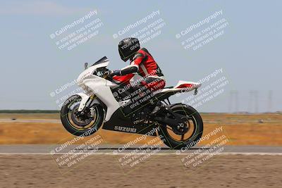 media/May-15-2023-TrackDaz (Mon) [[29bc01ea77]]/A Group/2pm (Wheelie Bump)/